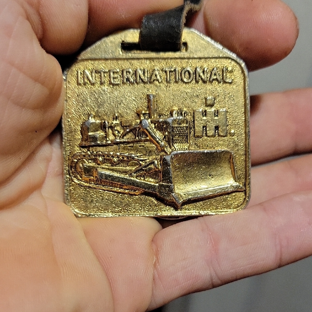26 International Gold Key Holder